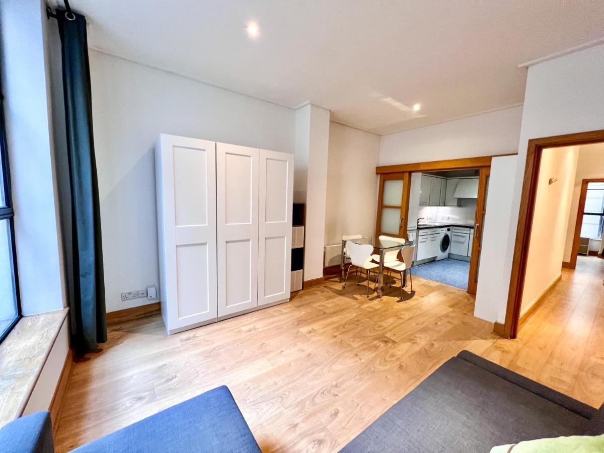 Superior Entire Apartment Between St Pauls Cathedral And Covent Garden Londra Exterior foto