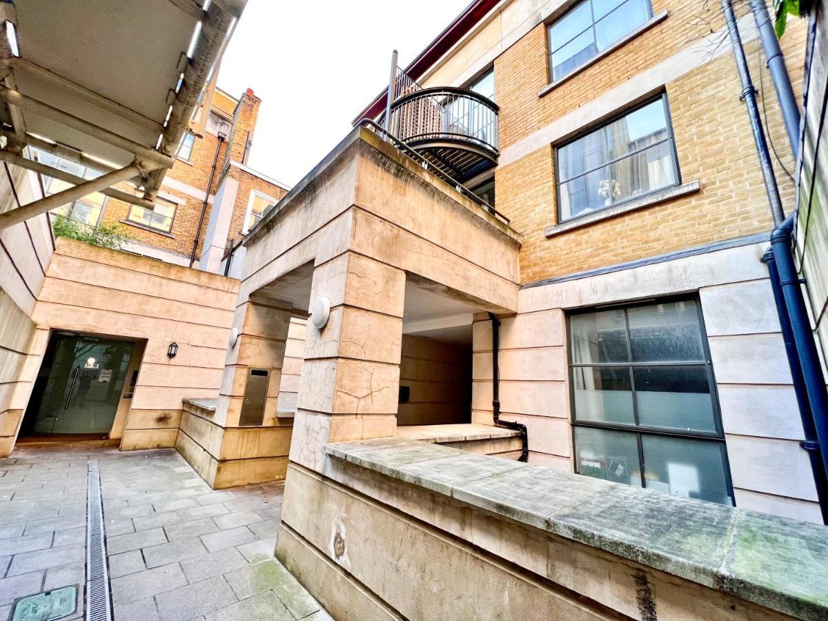Superior Entire Apartment Between St Pauls Cathedral And Covent Garden Londra Exterior foto